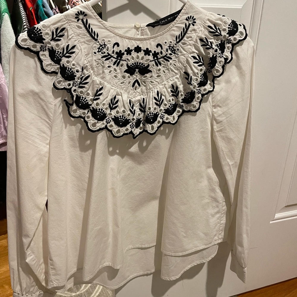 Boho chic black and white woven Zara top size s